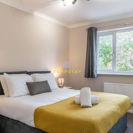 فيلا Cosy 2 Bed & Free Parking. Near Heathrow/Pinewood سلوف المظهر الخارجي الصورة